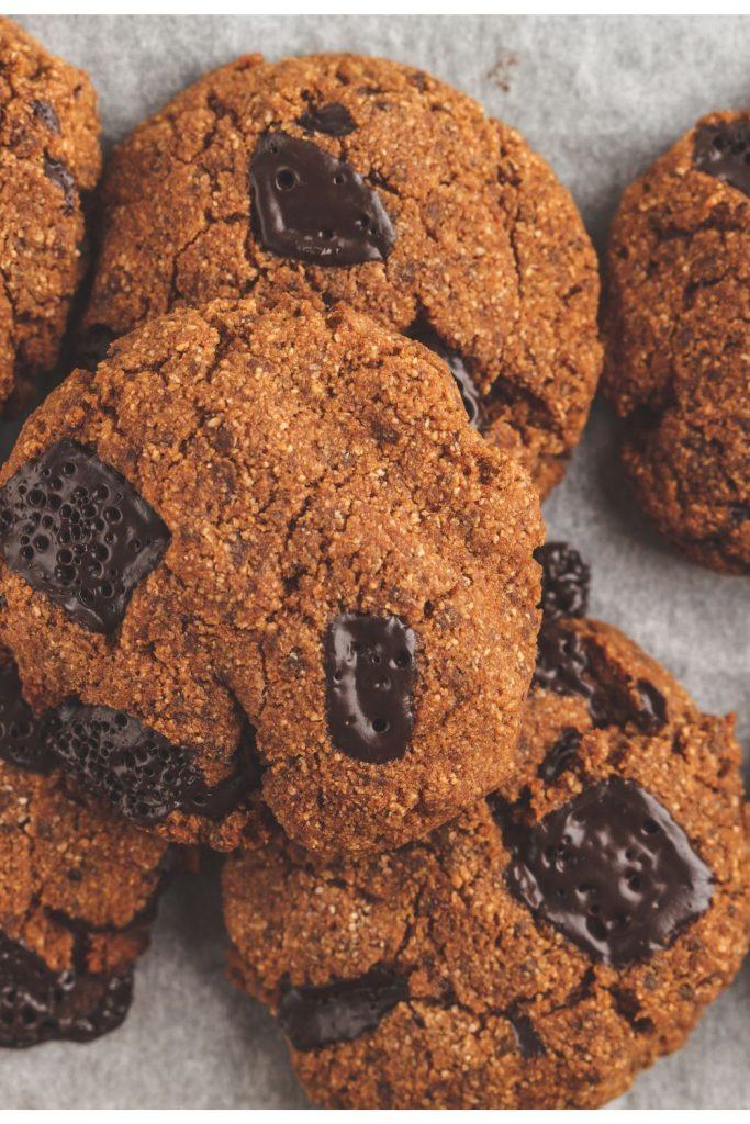 Healthy Vegan Cookies with Chocolate.